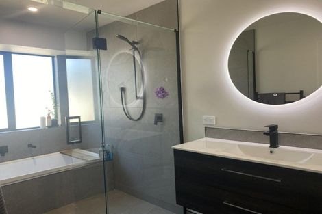 Photo of property in 21 Saint Michael Crescent, One Tree Point, 0118