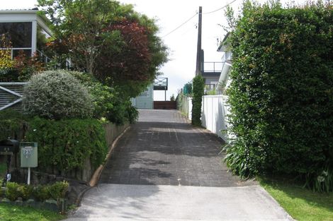 Photo of property in 2/23 Heathcote Road, Castor Bay, Auckland, 0620