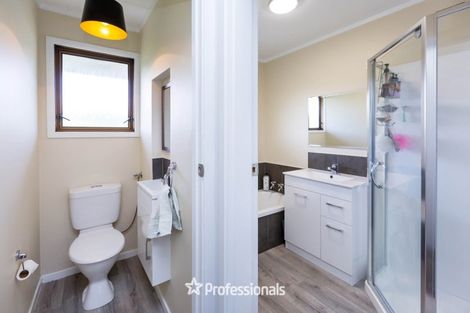 Photo of property in 4f1- Parera Grove, Heretaunga, Upper Hutt, 5018