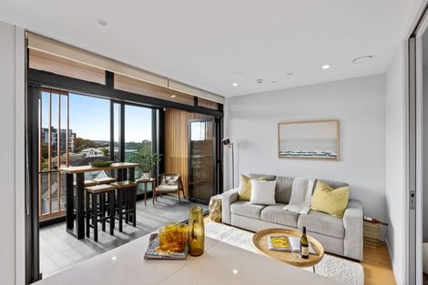 Photo of property in Frank Sargeson Apts, 302/80 Anzac Street, Takapuna, Auckland, 0622