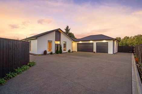 Photo of property in 12 Gerard Place, Rangiora, 7400