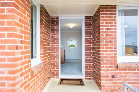 Photo of property in 1/53 Uxbridge Road, Mellons Bay, Auckland, 2014