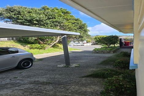 Photo of property in 9 Catherine Crescent, Paparangi, Wellington, 6037