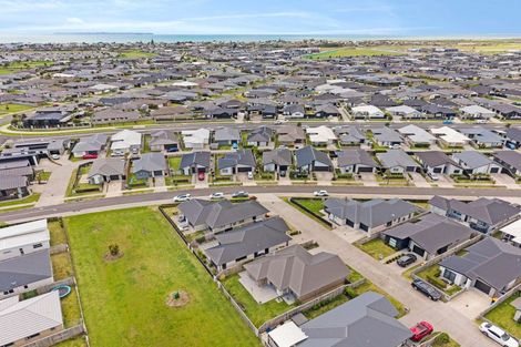 Photo of property in 6 Navy Lane, Papamoa, 3118