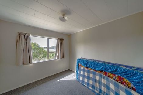 Photo of property in 18 Leeton Drive, Waipukurau, 4200