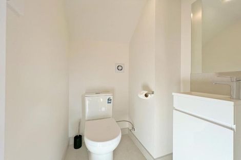 Photo of property in 321a Pakuranga Road, Pakuranga Heights, Auckland, 2010