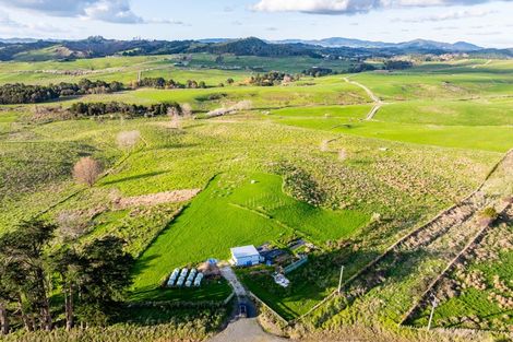 Photo of property in 197 Ford Road, Whakapirau, 0583