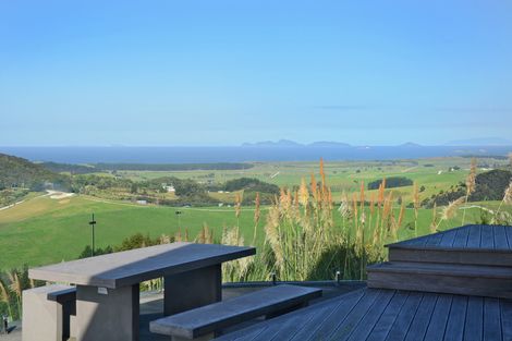 Photo of property in 77 Rangiuru Drive, Parua Bay, Onerahi, 0192