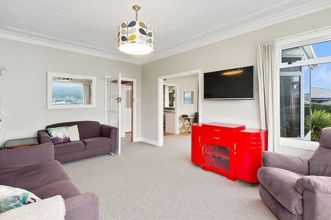 Photo of property in 105 Larnach Road, Vauxhall, Dunedin, 9013