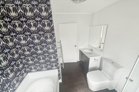 Photo of property in 111 Woodman Drive, Tawa, Wellington, 5028