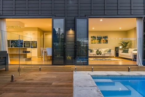 Photo of property in 11 Sharon Road, Waiake, Auckland, 0630