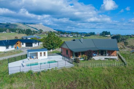 Photo of property in 17 Angus Lane, Tokomaru, Palmerston North, 4474