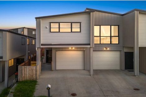 Photo of property in 5b Frontier Lane, Flat Bush, Auckland, 2019