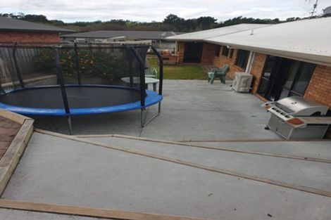 Photo of property in 2 Rata Avenue, Huntly, 3700