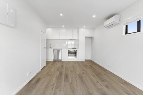 Photo of property in 22a Graham Avenue, Te Atatu Peninsula, Auckland, 0610