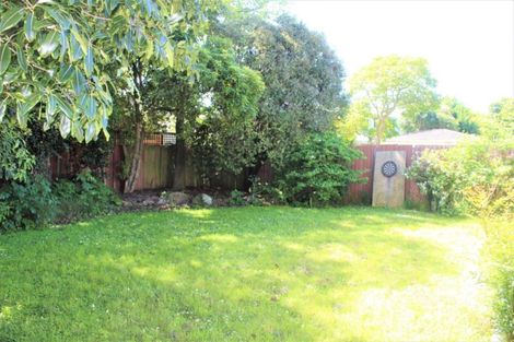 Photo of property in 28 Newbridge Place, Ilam, Christchurch, 8041
