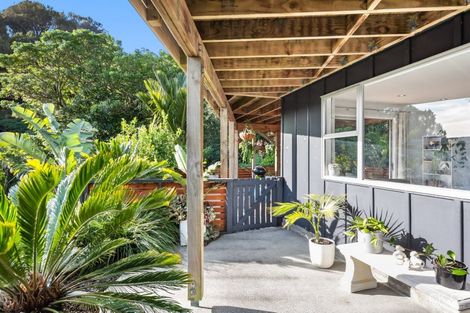 Photo of property in 212 Whites Line East, Waiwhetu, Lower Hutt, 5010
