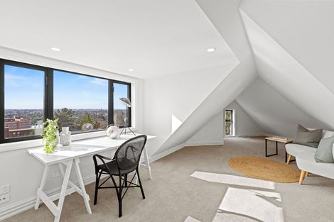 Photo of property in 24 Nehru Place, Cashmere, Christchurch, 8022