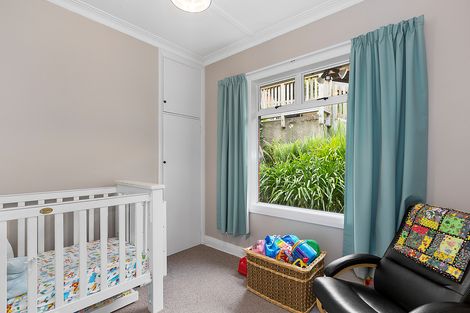 Photo of property in 105 Larnach Road, Vauxhall, Dunedin, 9013