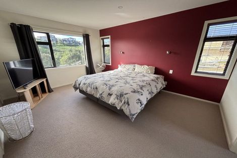 Photo of property in 123 Cashmere Drive, Fitzherbert, Palmerston North, 4410