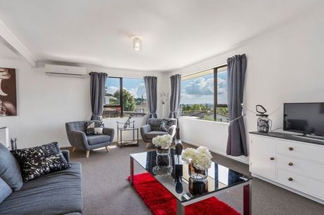 Photo of property in 82 Keegan Drive, Massey, Auckland, 0614