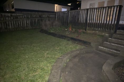 Photo of property in 158f1 Newlands Road, Newlands, Wellington, 6037