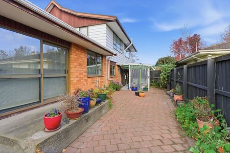 Photo of property in 2/1 Karnak Crescent, Russley, Christchurch, 8042