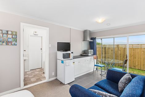 Photo of property in 105 Larnach Road, Vauxhall, Dunedin, 9013