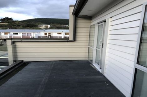 Photo of property in 19u1 Collins Avenue, Tawa, Wellington, 5028