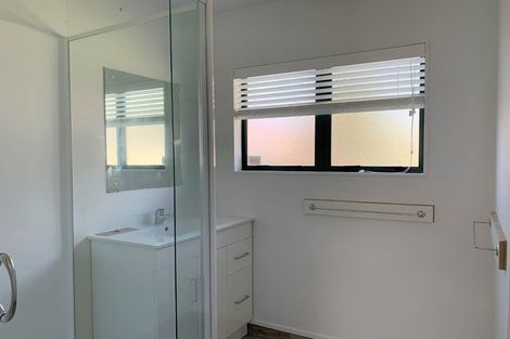 Photo of property in 16 Te Kanawa Crescent, Henderson, Auckland, 0610