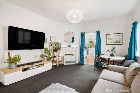 Photo of property in 183a Sutherland Road, Lyall Bay, Wellington, 6022