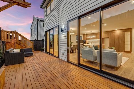 Photo of property in 14 Pakirikiri Street, Long Bay, 0630