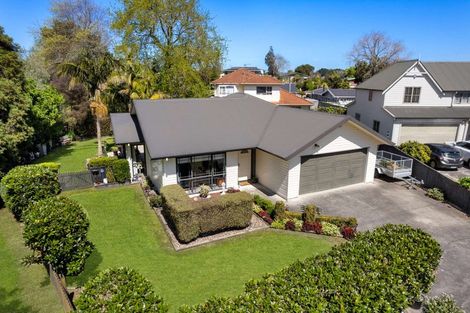 Photo of property in 12 Rangiwhea Road, Waiuku, 2123