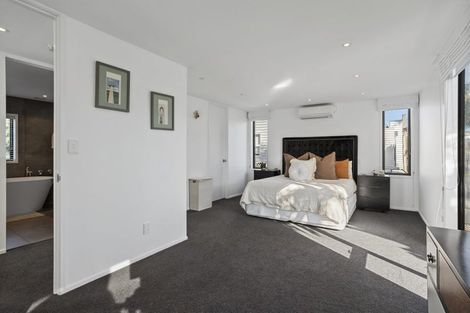 Photo of property in 2/3 Craig Road, Milford, Auckland, 0620