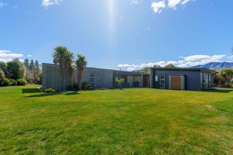 Photo of property in 28 Sam John Place, Lake Hawea, 9382