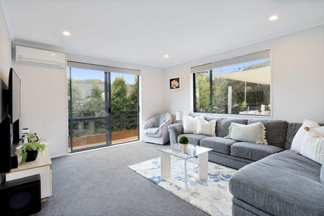 Photo of property in 21 Misty Valley Drive, Henderson, Auckland, 0612