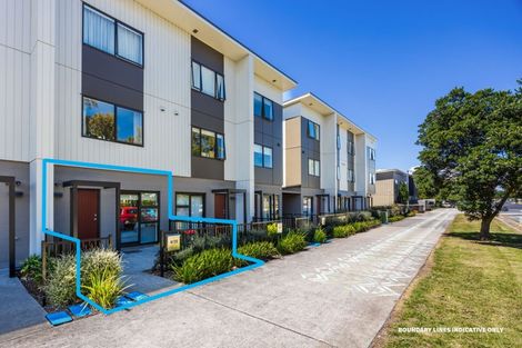 Photo of property in 4/20 Bader Drive, Mangere, Auckland, 2022