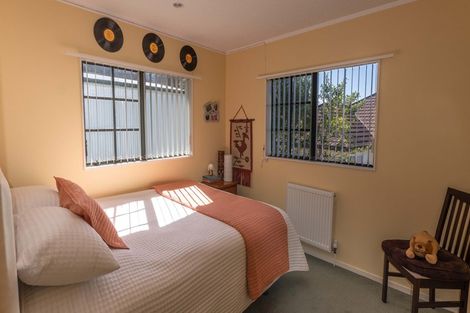 Photo of property in 7 Chastudon Place, Tawa, Wellington, 5028