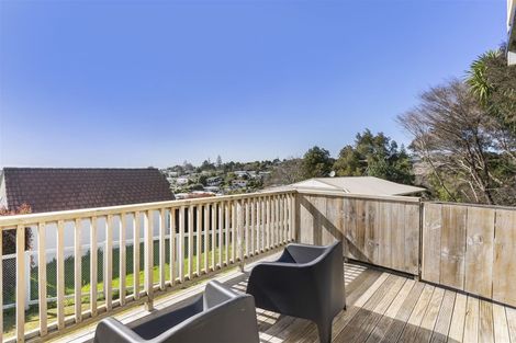 Photo of property in 2/8 Havana Place, Glenfield, Auckland, 0629