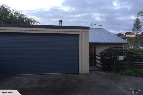 Photo of property in 32 Killarney Avenue, Torbay, Auckland, 0630