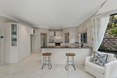 Photo of property in 15 Tumbridge Place, Somerville, Auckland, 2014