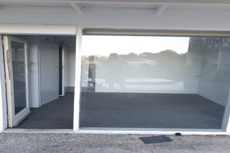 Photo of property in 40a/4 West Coast Road, Glen Eden, Auckland, 0602