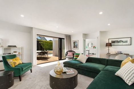 Photo of property in 2 Wairarapa Terrace, Merivale, Christchurch, 8014