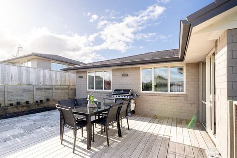 Photo of property in Waterview Estate, 79/4 Greystone Place, Omokoroa, 3114