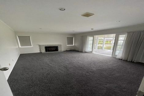 Photo of property in 65 Beach Road, Te Atatu Peninsula, Auckland, 0610