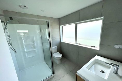 Photo of property in 15 Taikura Avenue, Red Beach, 0932