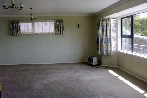 Photo of property in 3 Tanera Crescent, Brooklyn, Wellington, 6021