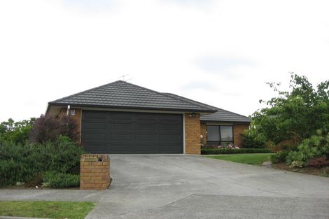 Photo of property in 37 Greig Place, Pukekohe, 2120