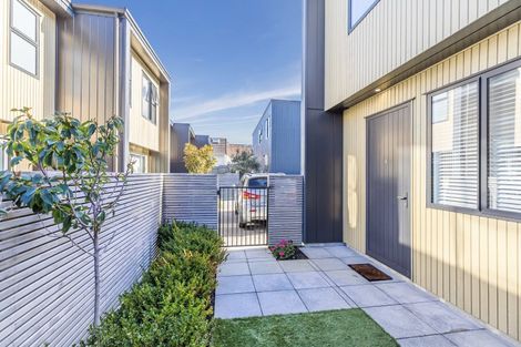 Photo of property in 20u6 Trent Street, Island Bay, Wellington, 6023