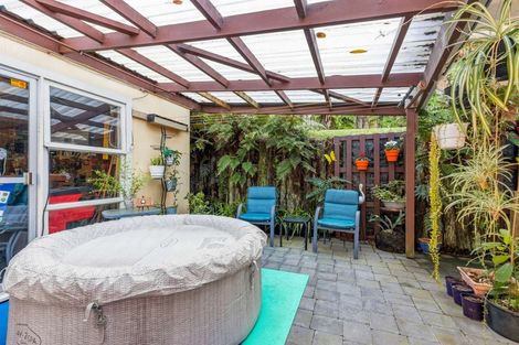 Photo of property in 327 Malfroy Road, Pomare, Rotorua, 3015